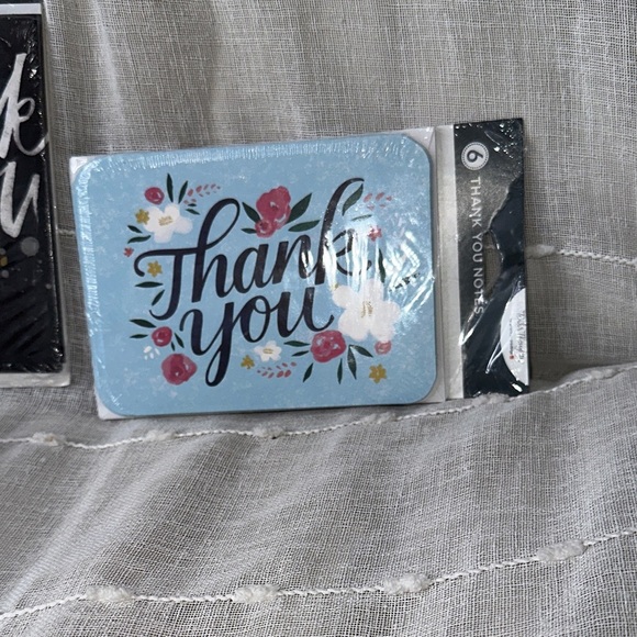 Thank You Card w/Envelopes Set of 40 cards (5 pks of cards with envelopes) NWT - Picture 10 of 12